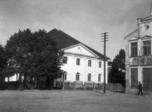 Market Square and the Synagogue